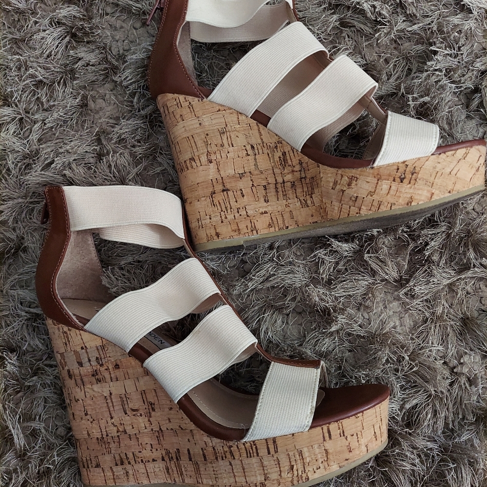 STEVE Madden Platform  Sandals size 8.5